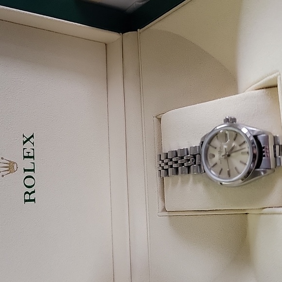 Ladies Rolex Oyster perpetual - Picture 2 of 3